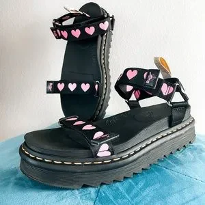 Dr Martens x LAZY OAF VEGAN SANDAL☆コラボ☆ハート☆厚底 Dr Dr Martens x LAZY OAF VEGAN SANDAL☆コラボ☆ハート☆厚底 Dr